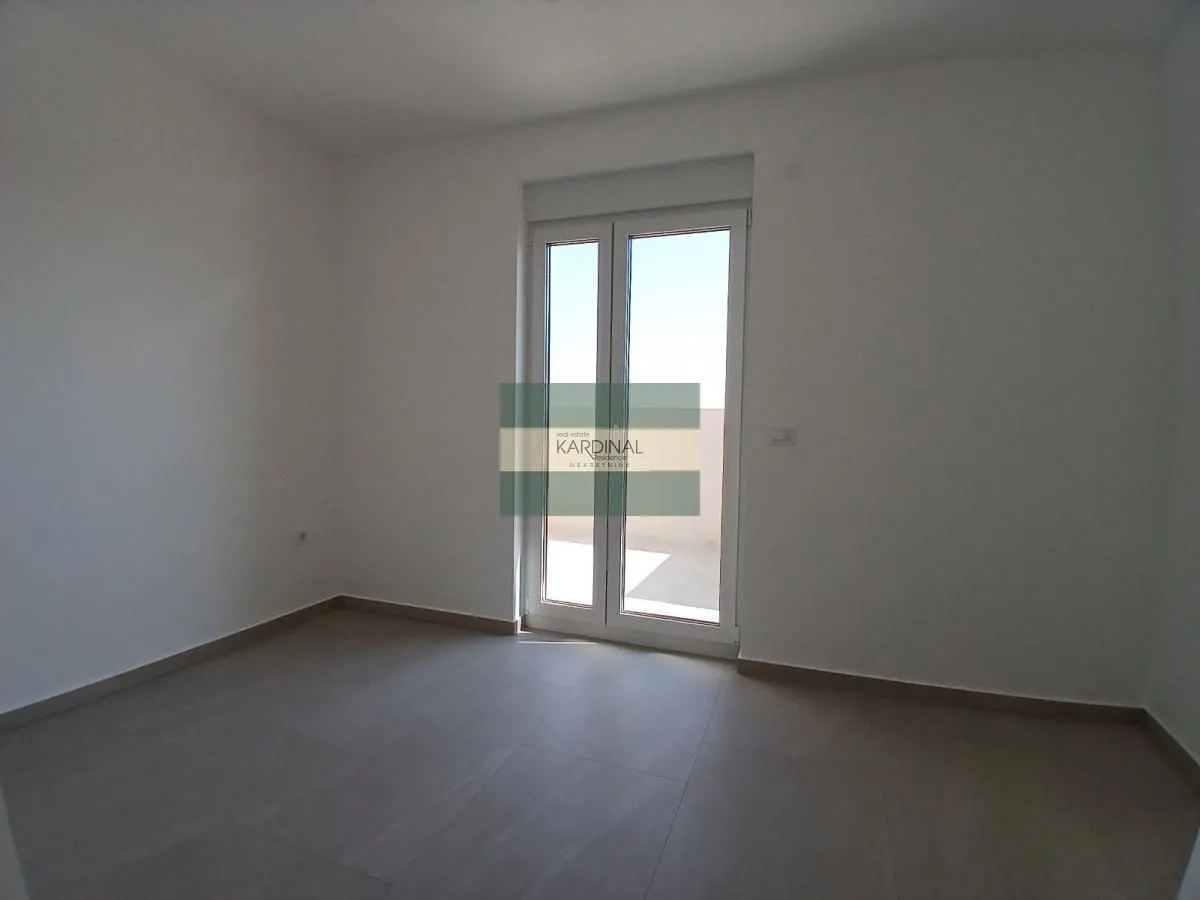 Prodaja, trosoban stan, 76m², Sarina Medja, Jagodina