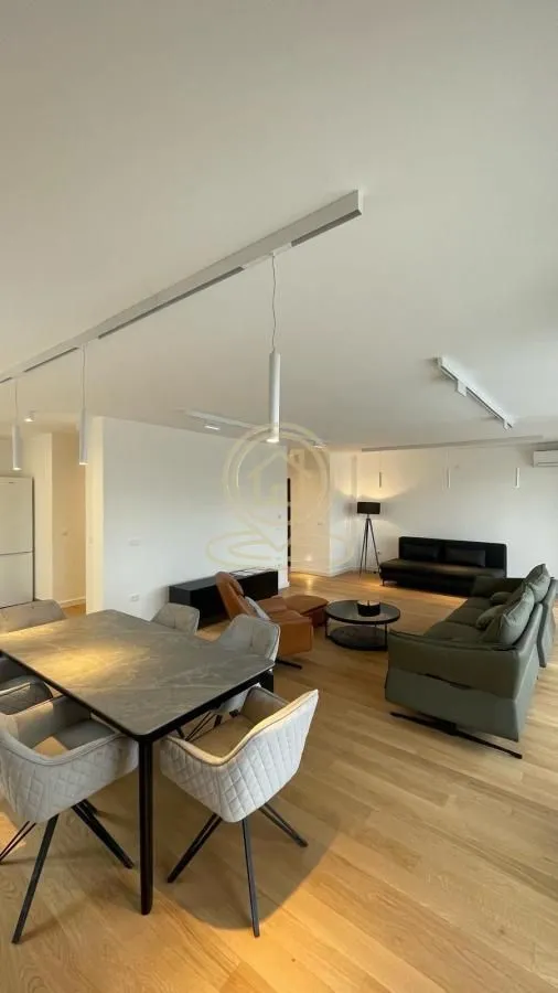 Rent, four bedroom apartment, 151m², Voždovac Sve Podlokacije, Beograd