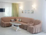 Izdavanje, trosoban stan, 110m², Zagrađe, Bar - image 1