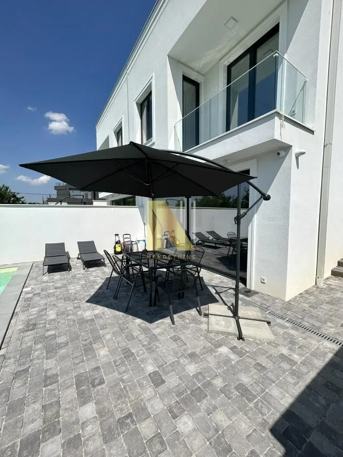 Izdavanje, kuća, 180m², Sremska Kamenica, Petrovaradin