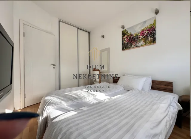 Izdavanje, jednosoban stan, 35m², Stari Aerodrom, Podgorica