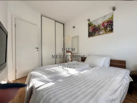 Izdavanje, jednosoban stan, 35m², Stari Aerodrom, Podgorica - image 1