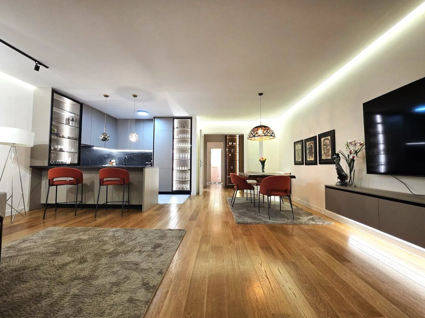 Izdavanje, stan, 105m², Central Point, Podgorica