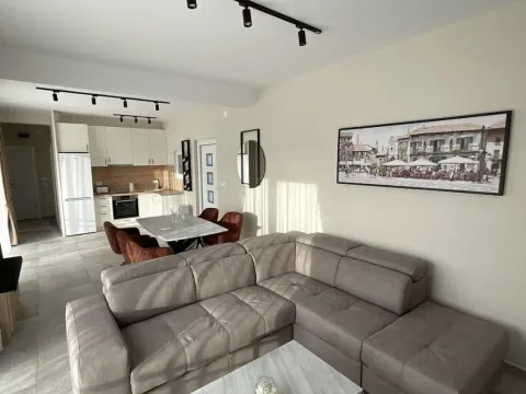 Rent, two bedroom apartment, 74m², Sutvara, Kotor - image 1