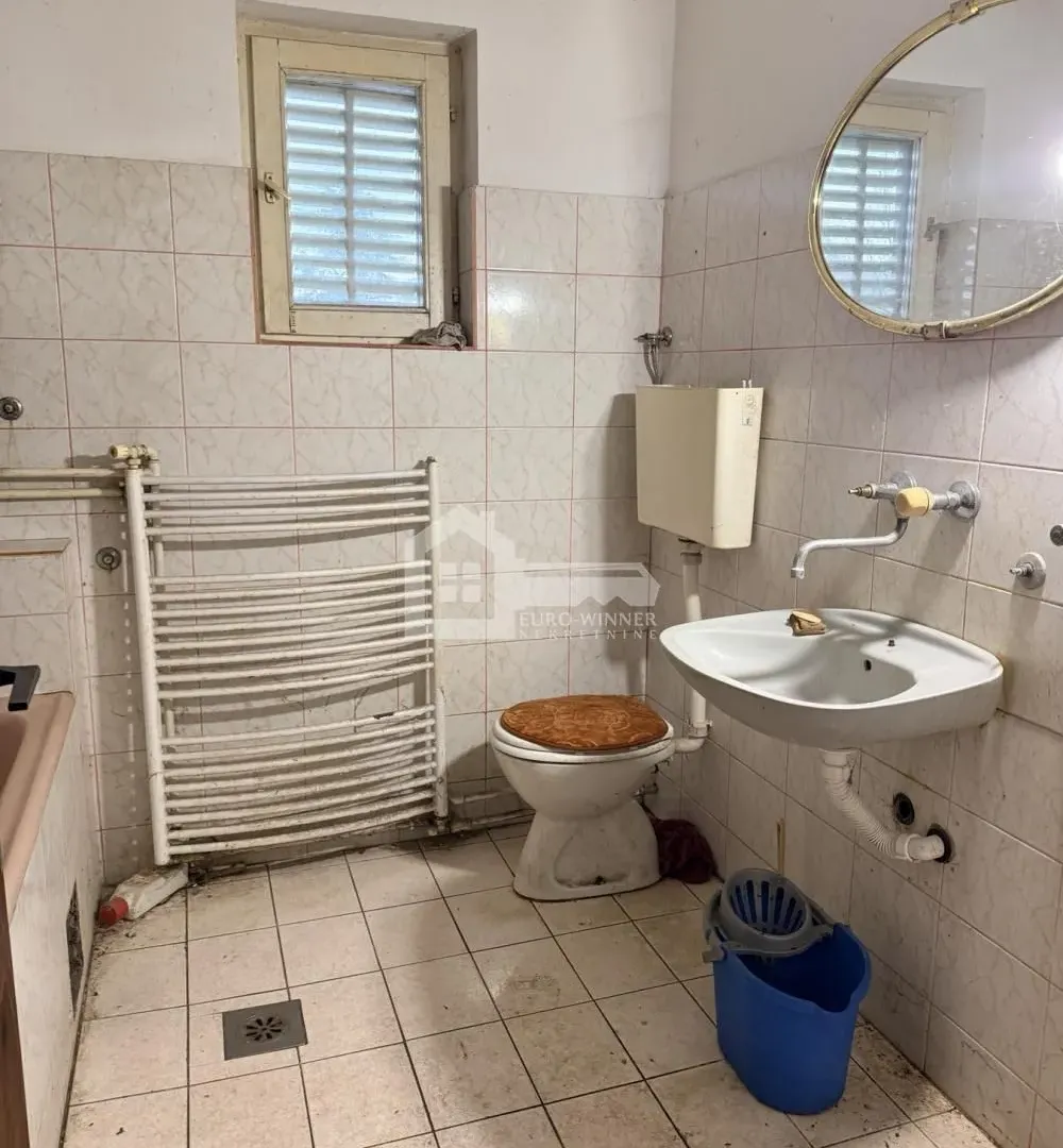 Prodaja, kuća, 220m², Čukarica, Beograd