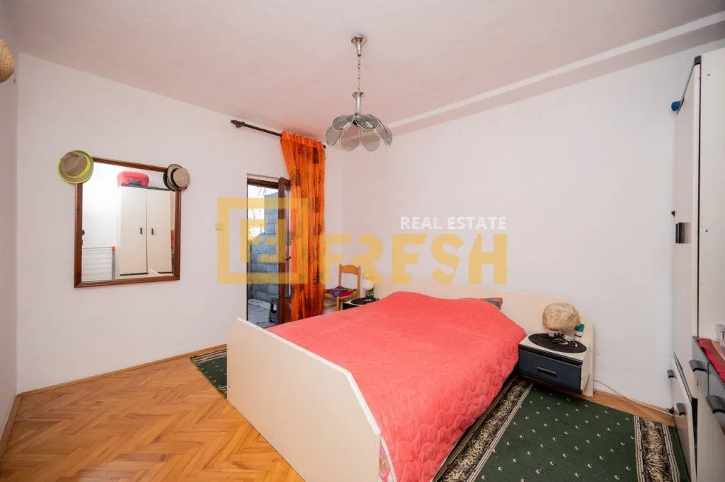 Sale, house, 348m², Stara Varoš, Podgorica