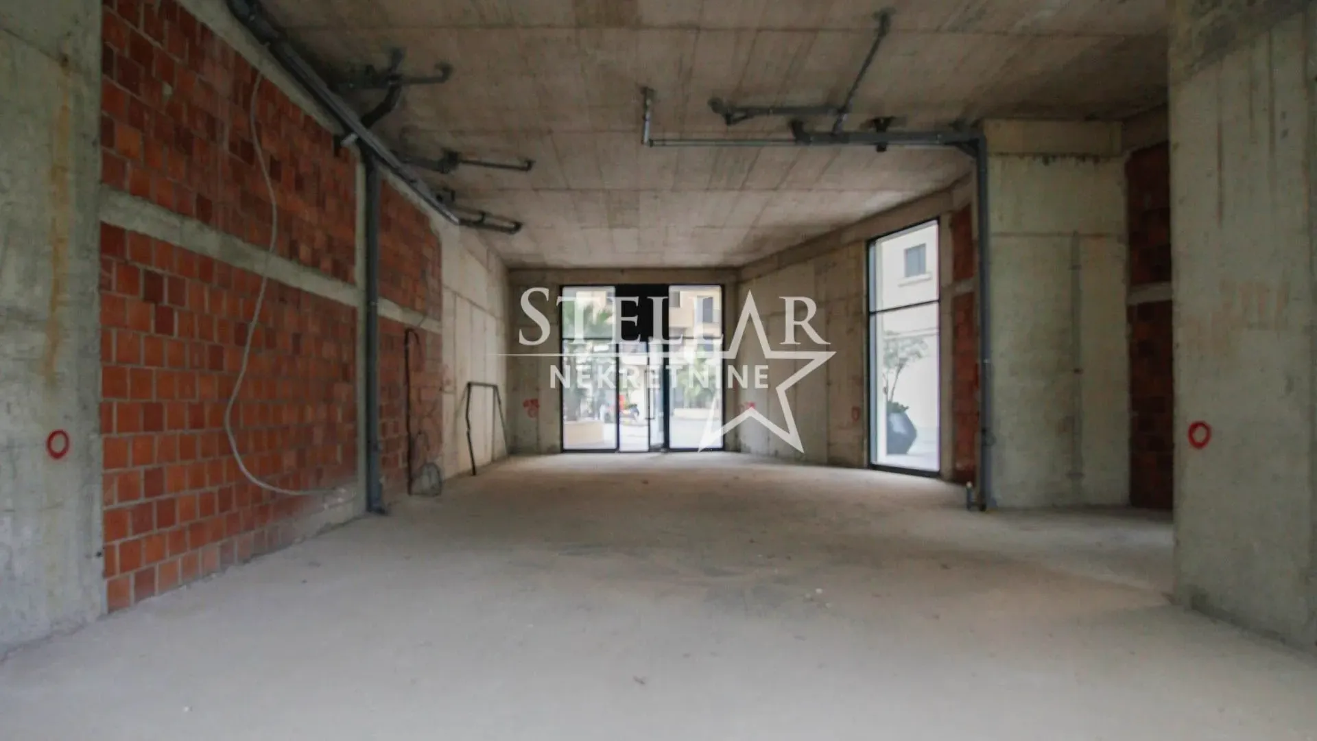 Rent, office space, 126m², Ljubović, Podgorica