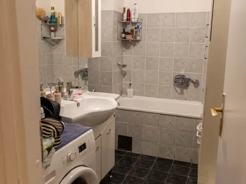 Prodaja, trosoban stan, 120m², Blok 7, Podgorica - image 11