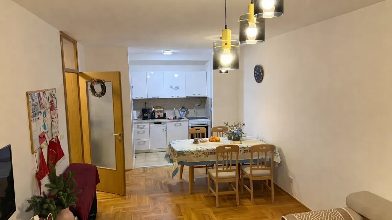 Prodaja, dvosoban stan, 80m², Centar, Bar