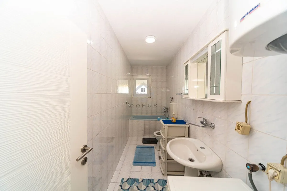 Izdavanje, jednosoban stan, 70m², Zlatica, Podgorica