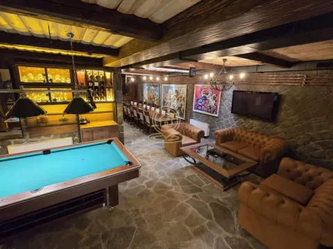 Prodaja, kuća, 402m², Sremska Kamenica, Petrovaradin - image 4