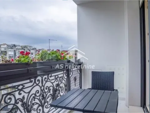 Rent, apartment, 188m², Kalenić Pijaca, Vračar Sve Podlokacije - image 22