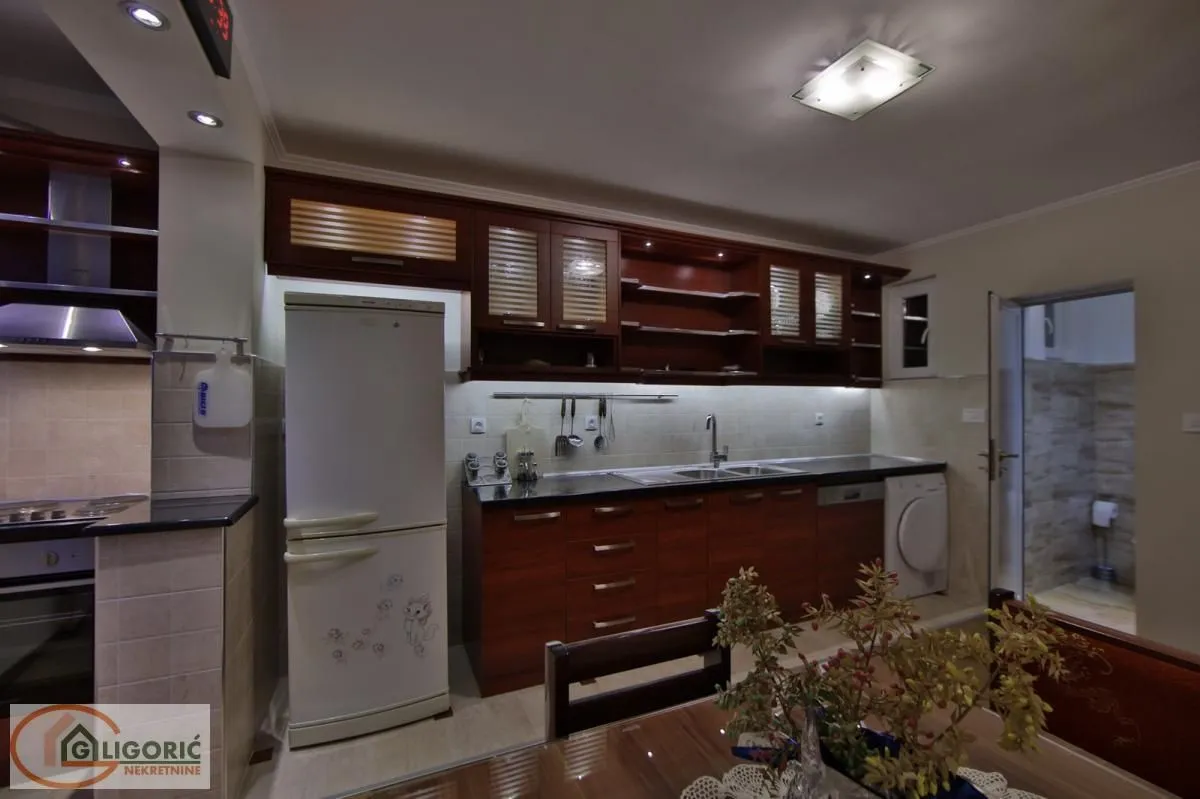 Rent, two bedroom apartment, 64m², Stari Grad, Beograd
