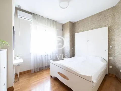 Sale, three bedroom apartment, 150m², Banovo Brdo, Beograd - image 15