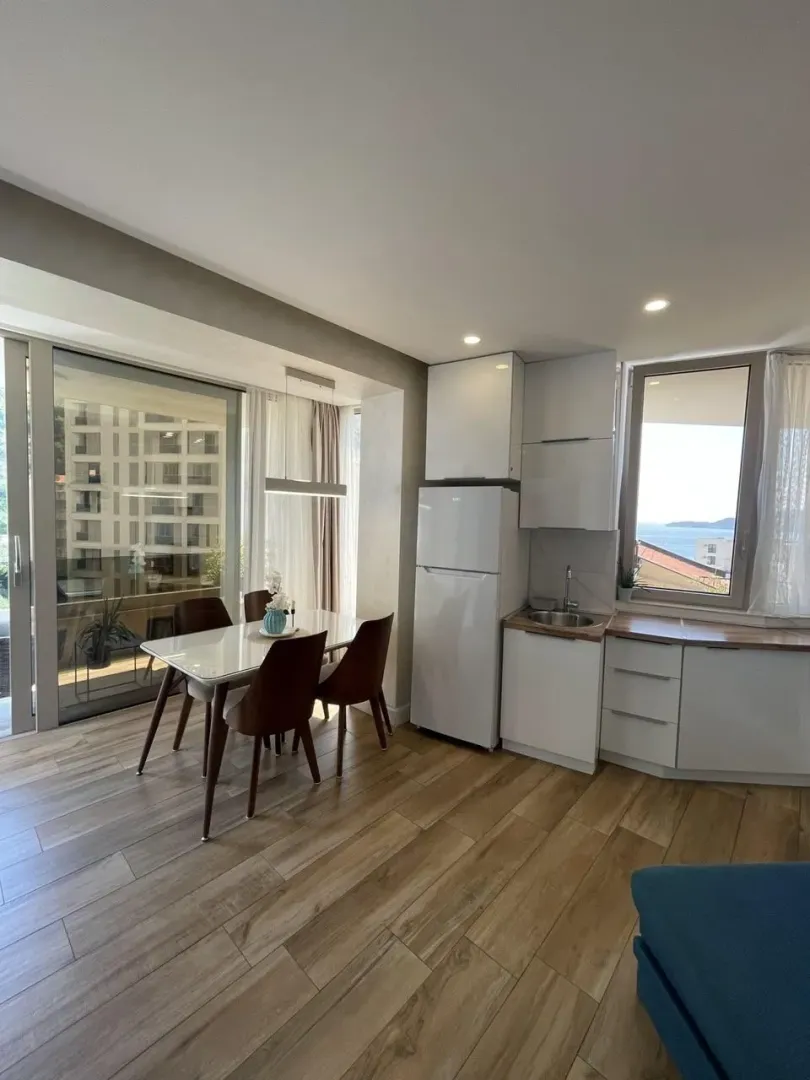 Prodaja, jednosoban stan, 55m², Rafailovići, Budva