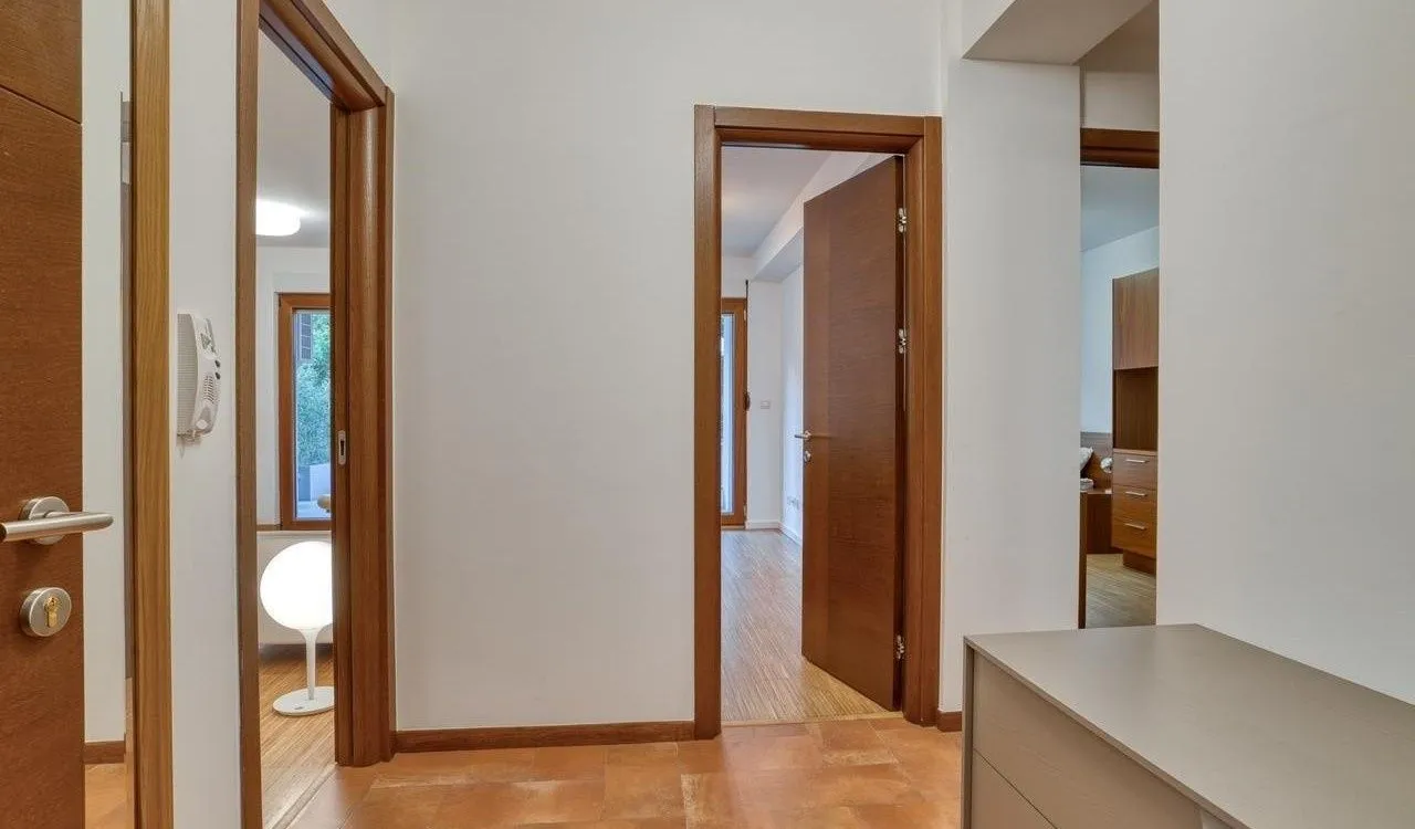 Prodaja, dvosoban stan, 90m², Gorica C, Podgorica