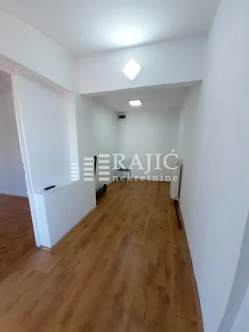 Rent, three bedroom apartment, 80m², Savski Venac, Beograd