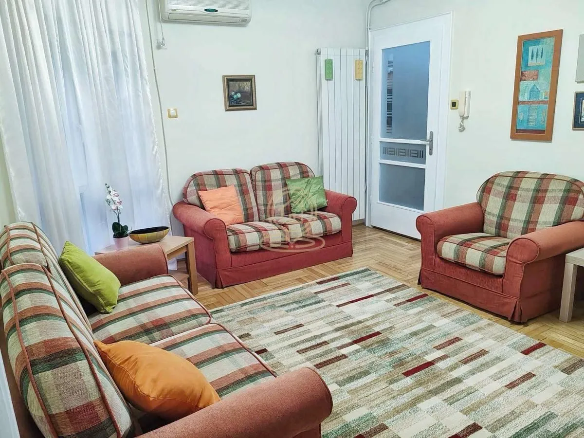 Rent, two bedroom apartment, 52m², Stari Grad, Beograd
