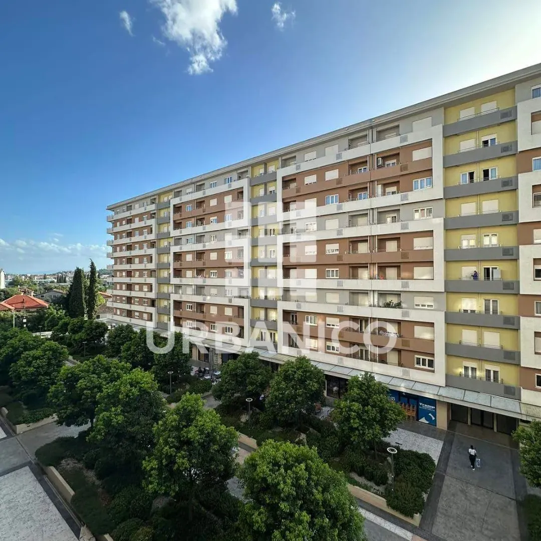 Izdavanje, jednosoban stan, 42m², Central Point, Podgorica