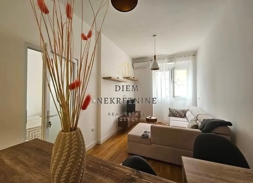 Rent, one bedroom apartment, 38m², Centar, Bar