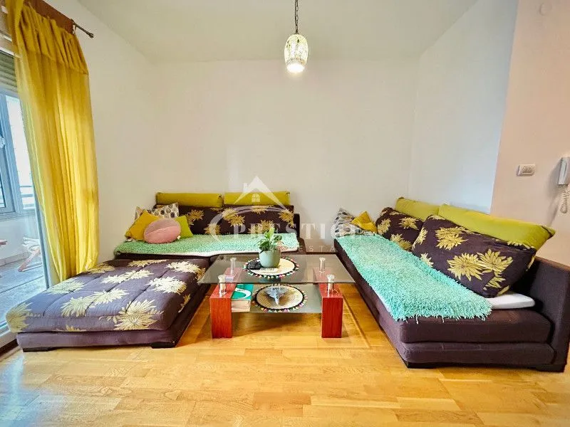 Izdavanje, jednosoban stan, 38m², City Kvart, Podgorica