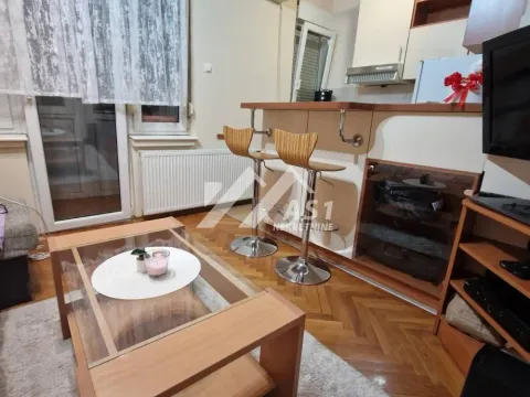 Izdavanje, stan, 25m², Sajam, Novi Sad Sve Podlokacije - image 3