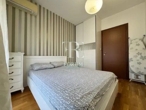 Rent, two bedroom apartment, 74m², City Kvart, Podgorica - image 8