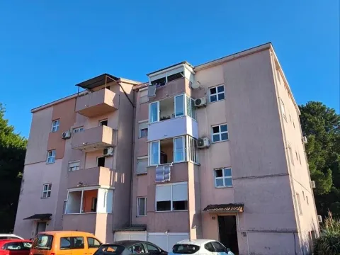 Prodaja, jednosoban stan, 58m², Stari Aerodrom, Podgorica - image 10