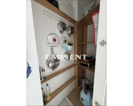 Izdavanje, trosoban stan, 60m², Savski Venac, Beograd - image 7