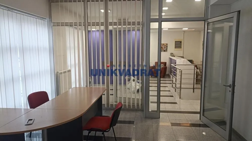 Rent, office space, 180m², Đeram Pijaca, Beograd