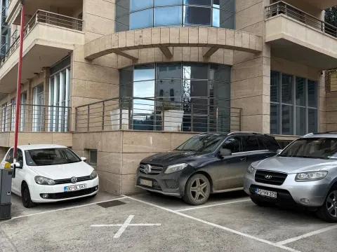 Izdavanje, poslovni prostor, 151m², Bečići, Budva - image 8