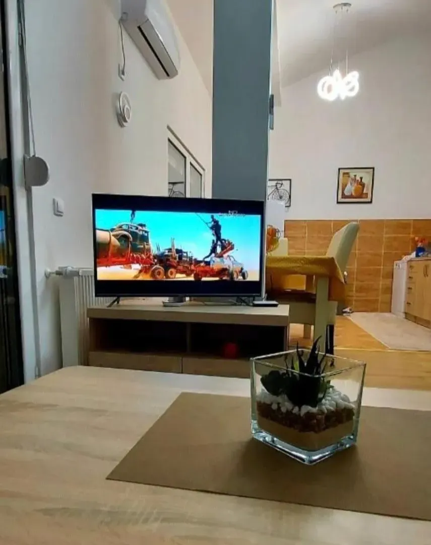 Izdavanje, dvosoban stan, 100m², Ilino, Bar