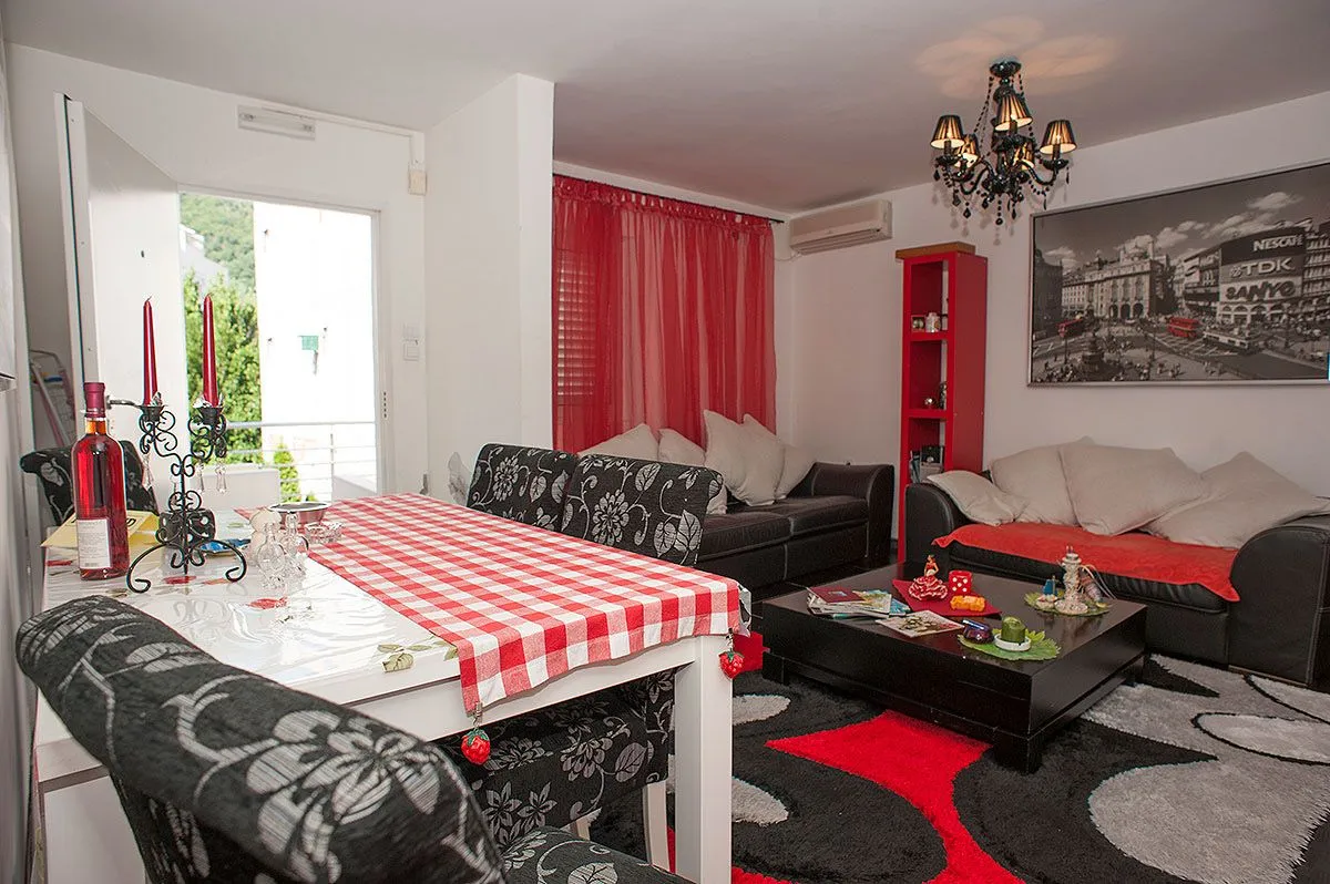 Sale, two bedroom apartment, 63m², Petrovac, Budva