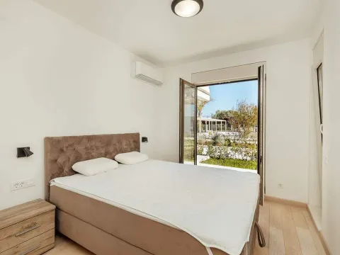 Sale, two bedroom apartment, 57m², Igalo, Herceg Novi - image 14