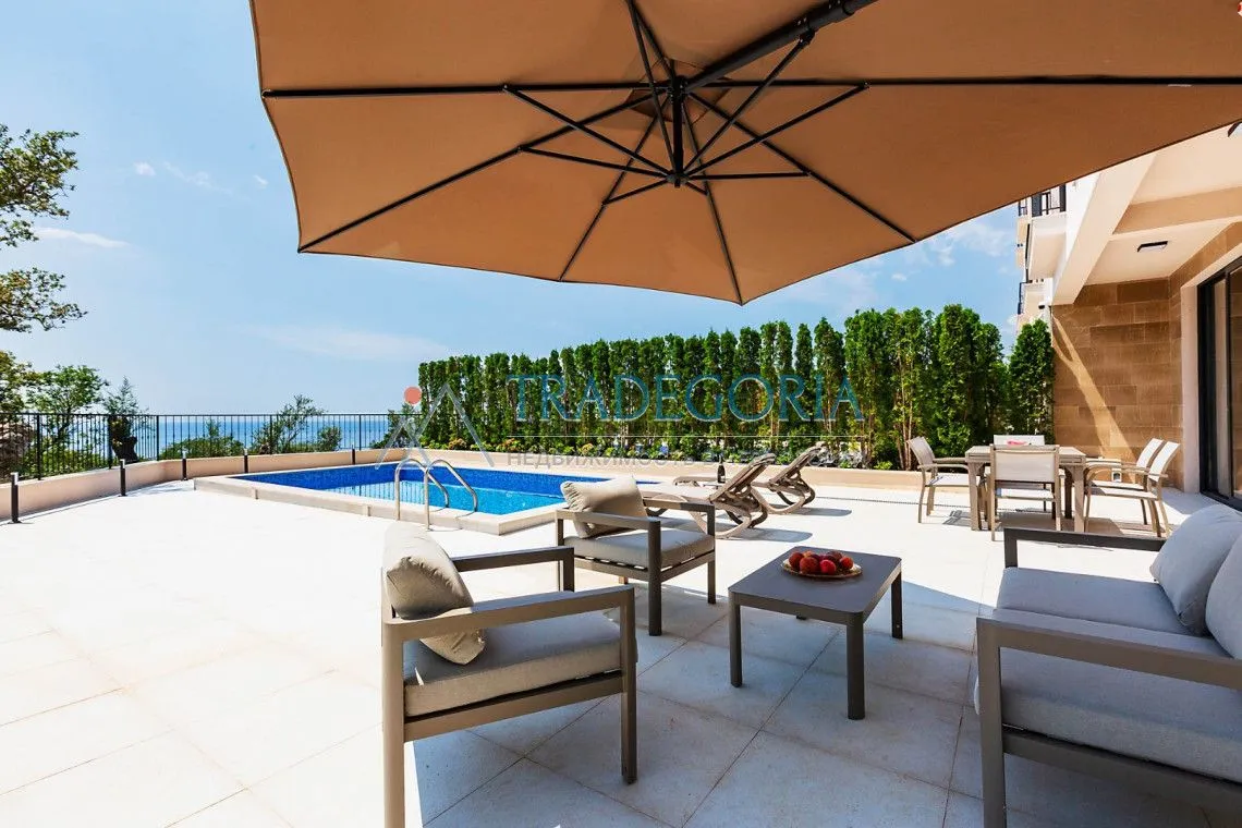 Prodaja, kuća, 223m², Reževići, Budva
