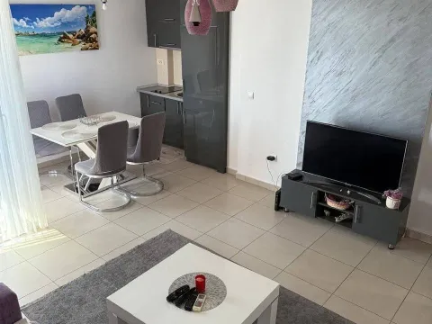 Rent, one bedroom apartment, 40m², Ilino, Bar - image 2