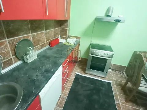 Izdavanje, trosoban stan, 85m², Dalmatinska ulica, Podgorica - image 11