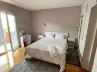 Rent, three bedroom apartment, 191m², Tivat, Crna Gora - image 7