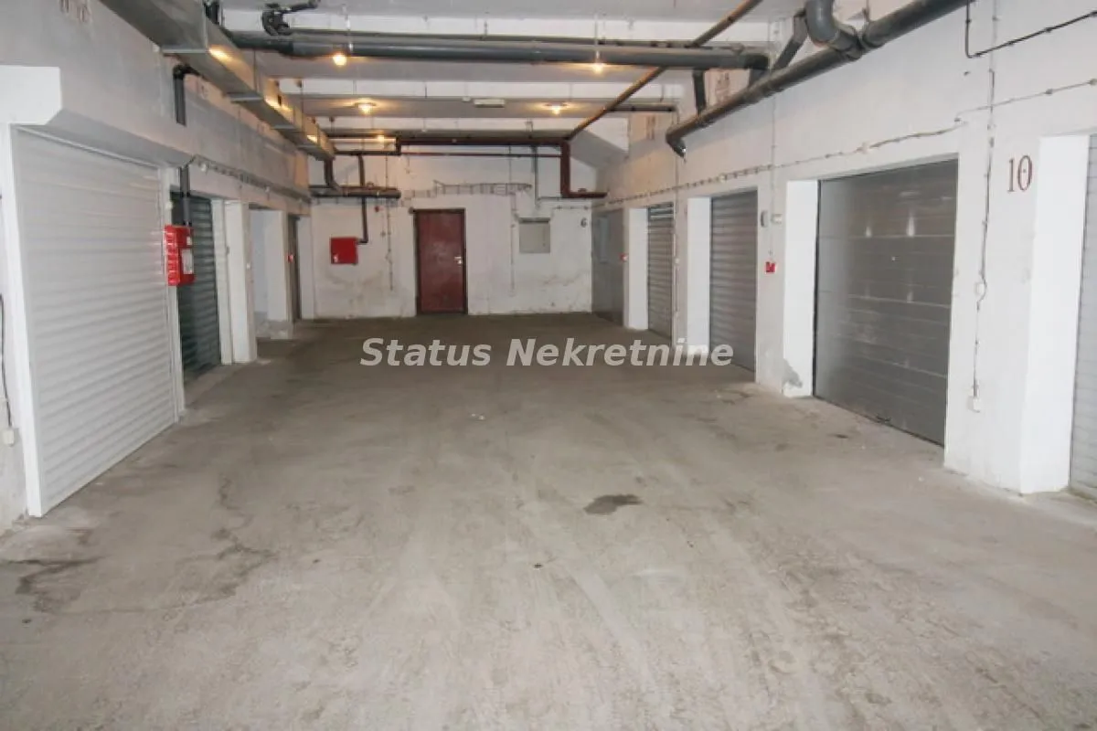 Sale, parking/garage, 18m², Grbavica, Novi Sad Sve Podlokacije