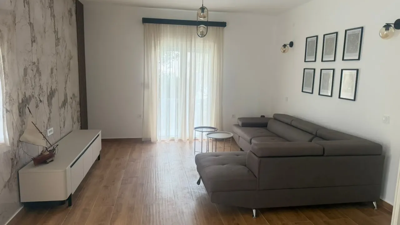 Rent, one bedroom apartment, 65m², Seljanovo, Tivat