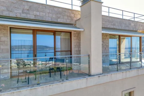 Sale, four bedroom apartment, 199m², Bečići, Budva - image 19