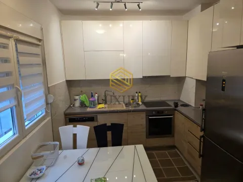 Izdavanje, dvosoban stan, 72m², Blok 9, Podgorica - image 13