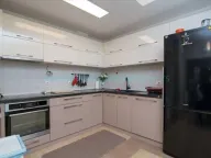 Izdavanje, trosoban stan, 70m², Čubura, Beograd - image 12