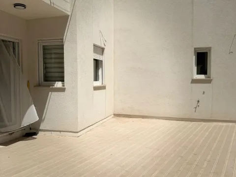 Sale, one bedroom apartment, 42m², Bijeli Do, Budva - image 8