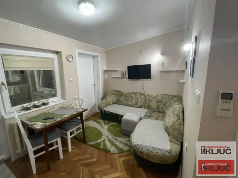 Sale, one bedroom apartment, 33m², Avijatičarsko naselje, Novi Sad Sve Podlokacije