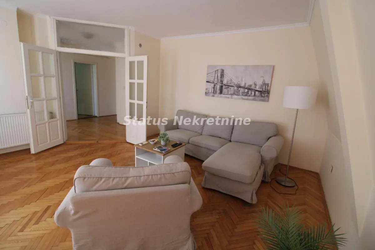 Izdavanje, četvorosoban stan, 75m², Centar, Novi Sad