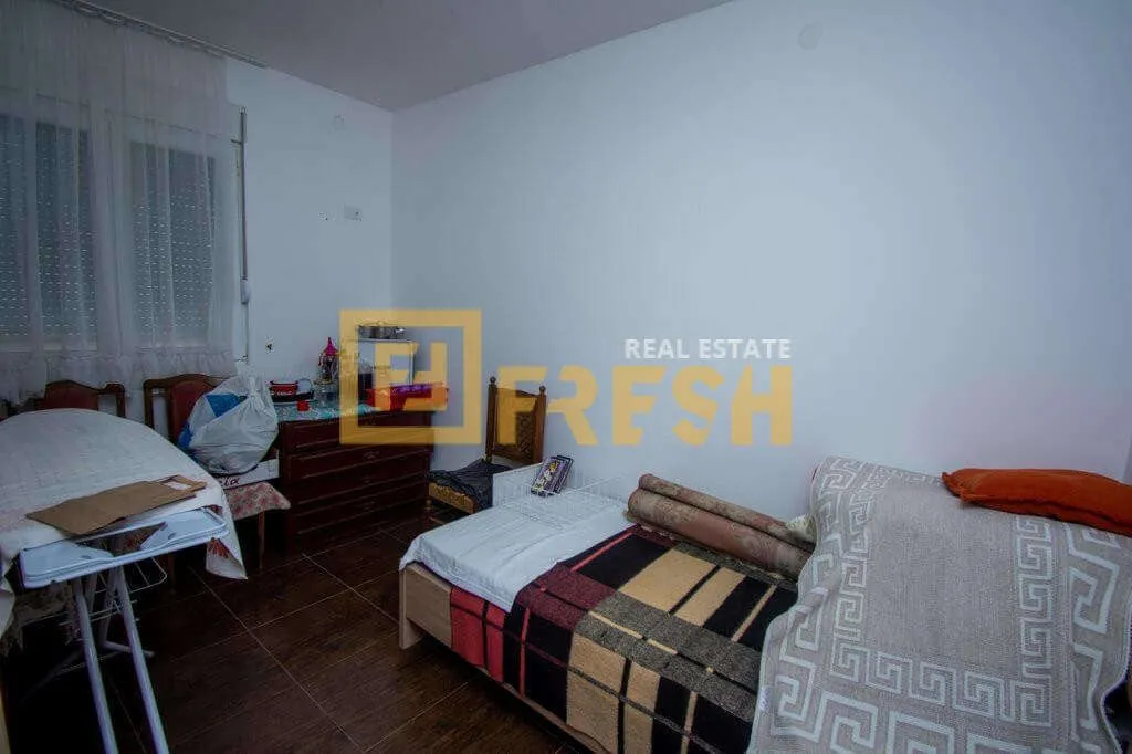 Prodaja, kuća, 220m², Ostalo, Podgorica