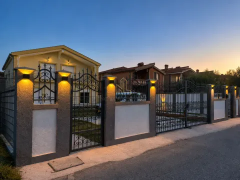 Rent, house, 200m², Karaburško Polje, Podgorica - image 18