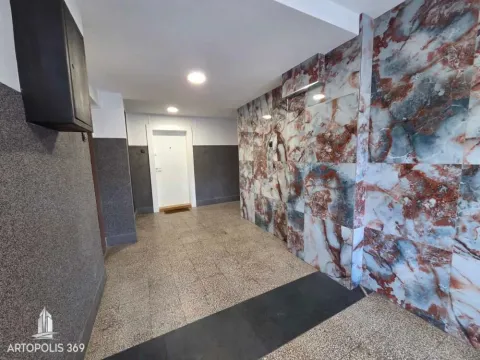 Prodaja, trosoban stan, 79m², Zemun Gornji Grad, Zemun Sve Podlokacije - image 17