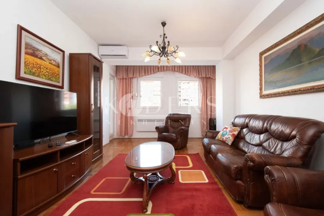 Izdavanje, trosoban stan, 109m², City Kvart, Podgorica